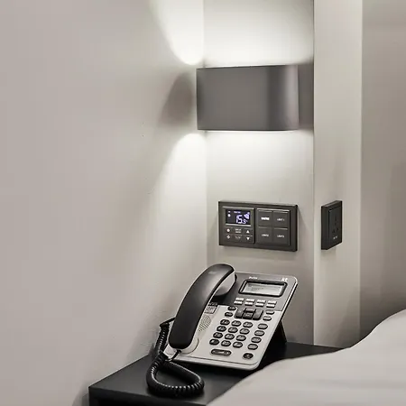 Hotel Intro